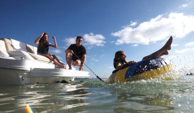 How to Purchase the Best Towable Tube for Your Boat?