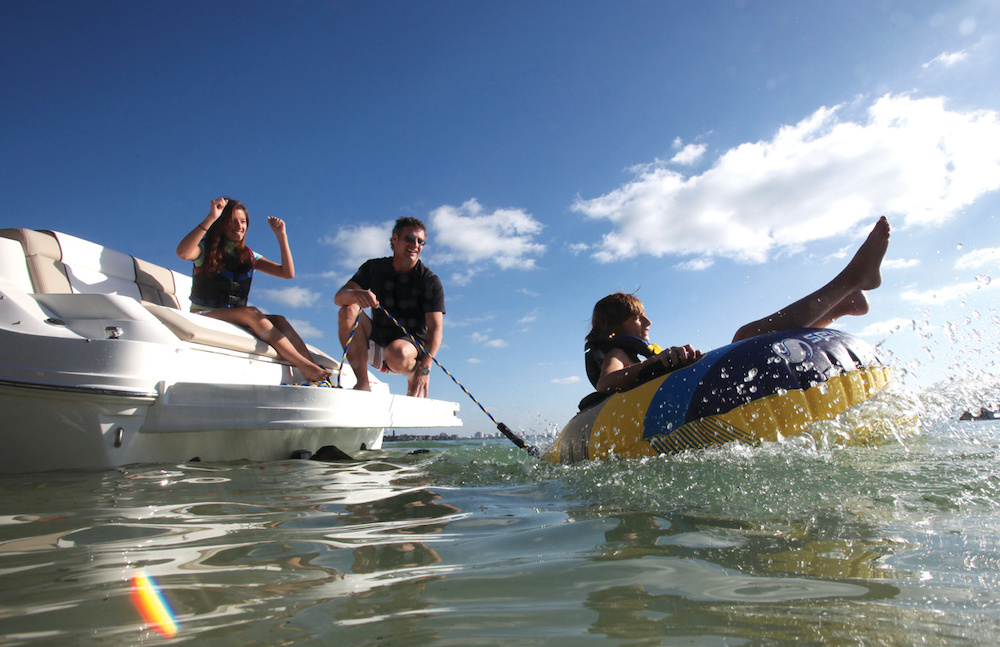 How to Purchase the Best Towable Tube for Your Boat?